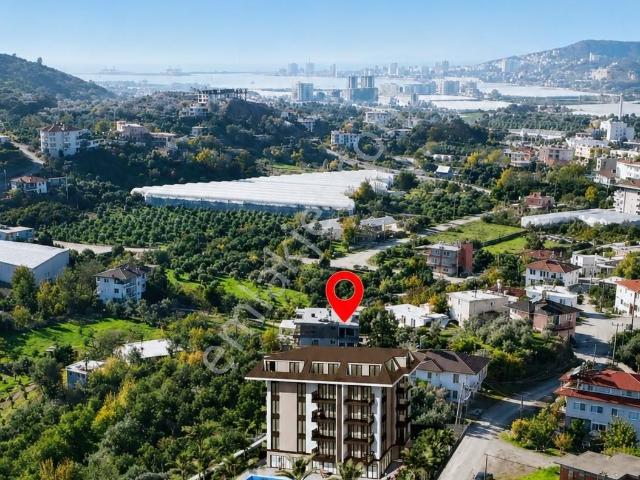 Alanya Demirtaş 1+1 50m2 Denize 450m Full Aktiviteli Daire