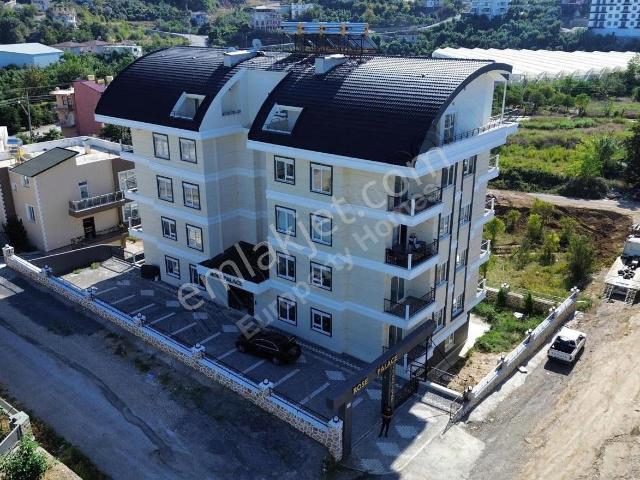 Alanya Demirtaş'ta Site İçerisinde 1+1 Boş Daire