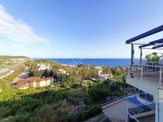 Alanya Konaklı'da | Havuzlu Site İçerisinde Eşyalı Kiralık Villa