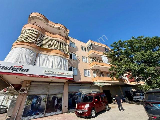 Alanya Konaklıda Satılık 180 M2 Üç Cepheli Yatırımlık Dükkan