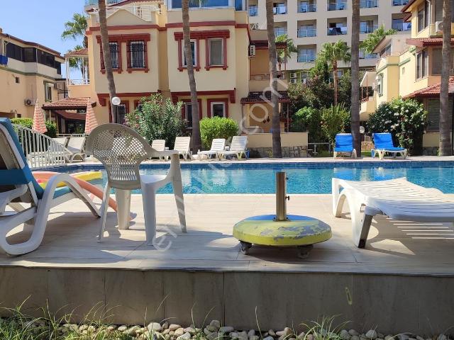 Alanya Konaklı'da Satılık 3+1 Tripleks Villa