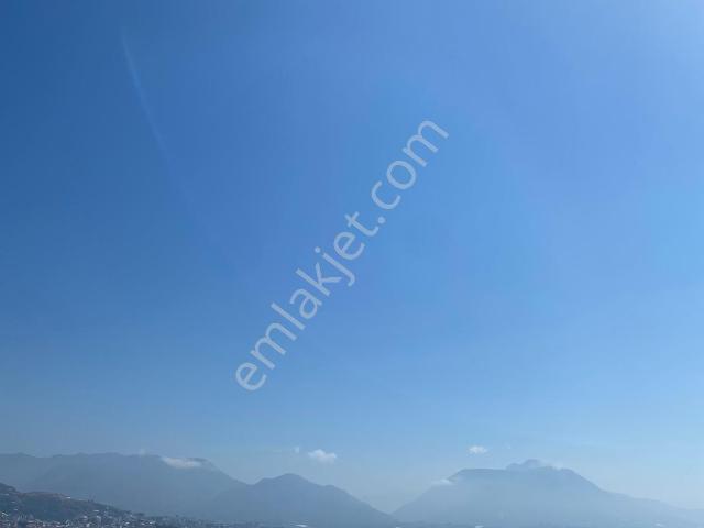 Alanya Kalesinde Satılık 2+1 Ayrı Mutfak 120m2 Eşyalı