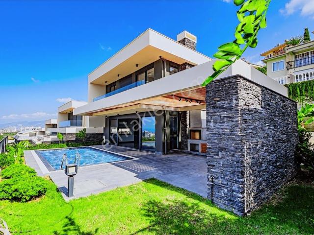 Alanya Kargıcak 3+1 Müstakill Özel Bahçeli Havuz Otopark Villaa