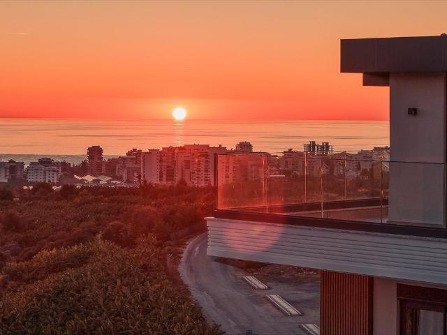 Luksusowa willa z basenem i widokiem na morze