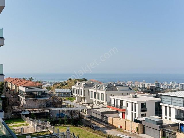 Alanya Kargıcak’ta Deniz Manzaralı Otel Konseptli Sitede 1+1 Satılık Daire