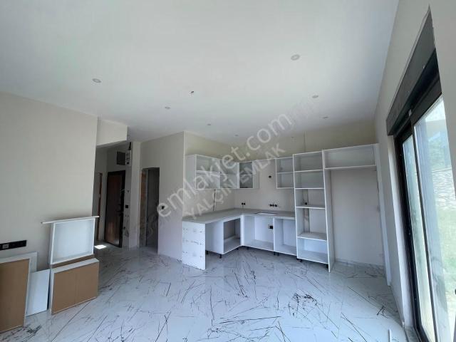 Alanya Kestel De Kiralık 3+1 Bahçe Dubleksi