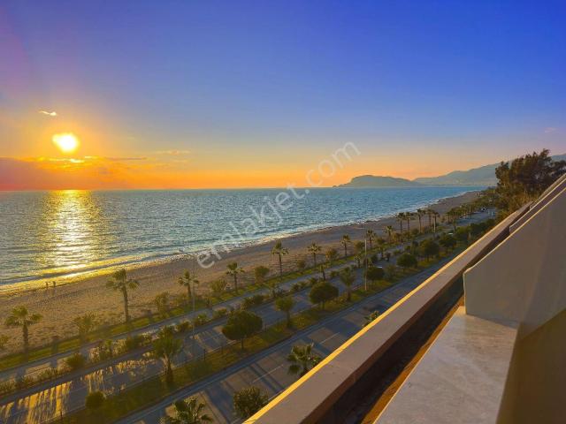 Alanya Kestel'de Denize Sıfır Lüks 2+1 Dubleks Daire
