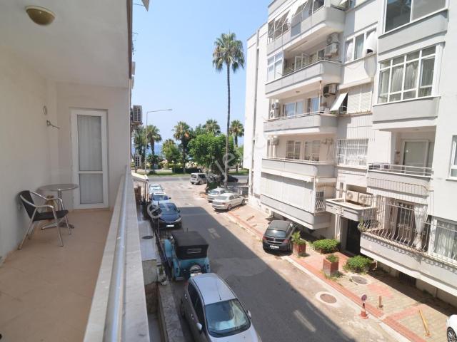 Alanya Kleopatra'da Deniz Manzaralı Eşyalı Satılık 3+1 Daire