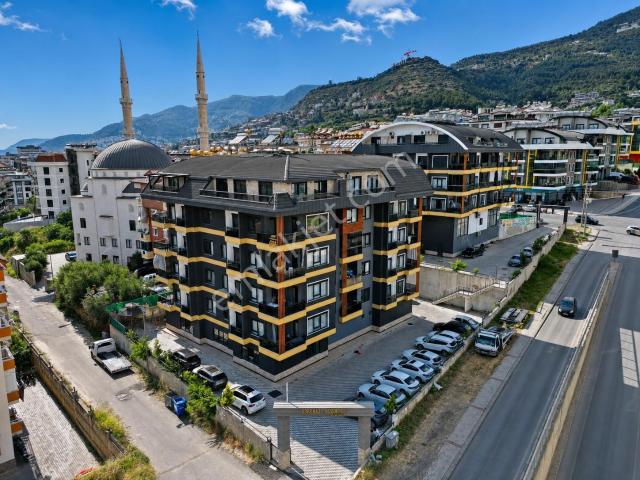 Alanya Hasbahçede Satılık 5+1 Site İçi Havuzlu Lüx Dubleks Daire