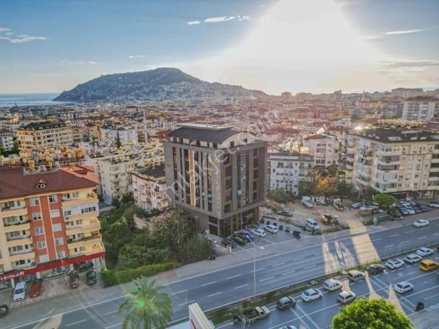 Alanya Işık Plaza Da Kurulu Düzen Devren Güzelik Merkezi