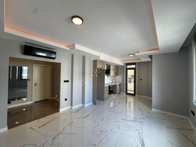 Alanya Oba Gölde 1+1 Denize 250 Metre Muhteşem Lokasyon Satılık Daire
