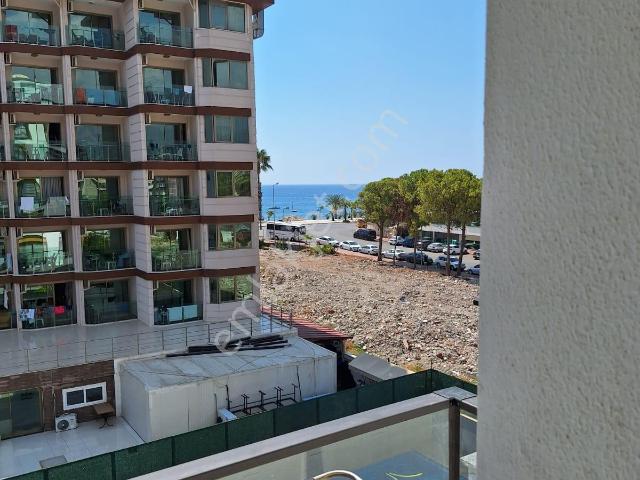 Alanya Oba'da Denize 50m Deniz Manzaralı 2+1 Full Eşyalı
