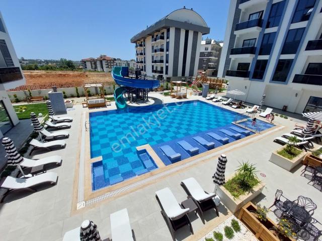 Alanya Oba'da Full Aktiviteli Sitede Kiralık 1+1 Daire