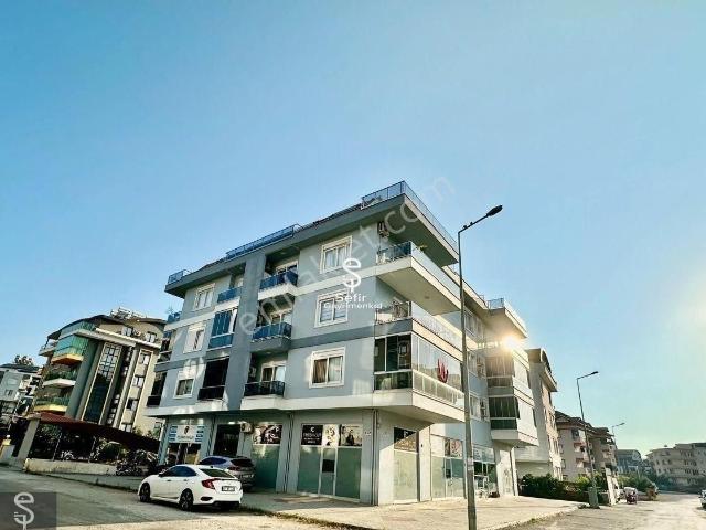 Alanya Oba'da Kiralık 100 M2 Geniş Köşe Dükkan