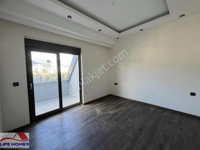 Alanya Oba'da Kiralık 3+1 Lüks Daire 200m², Havuzlu
