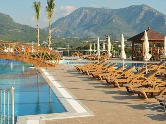 Alanya Oba'da Lüks Komplekste Full Eşyalı 1+1 Satılık Daire