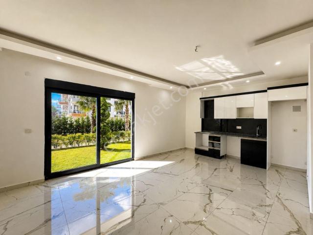 Alanya Oba'da Satılık Sıfır Bahçeli Dubleks Daire Kaçmaz Fırsat!