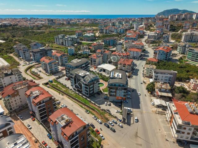 Alanya Obada Salur Kent Sitesinde 300m² Lüks Eşyalı 5+1 Dubleks