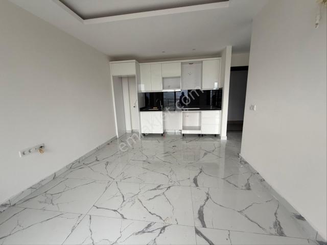 Alanya Mahmutlar Mahallesinde Full Havuz & Deniz Manzaralı Kiralık 1+1 Daire