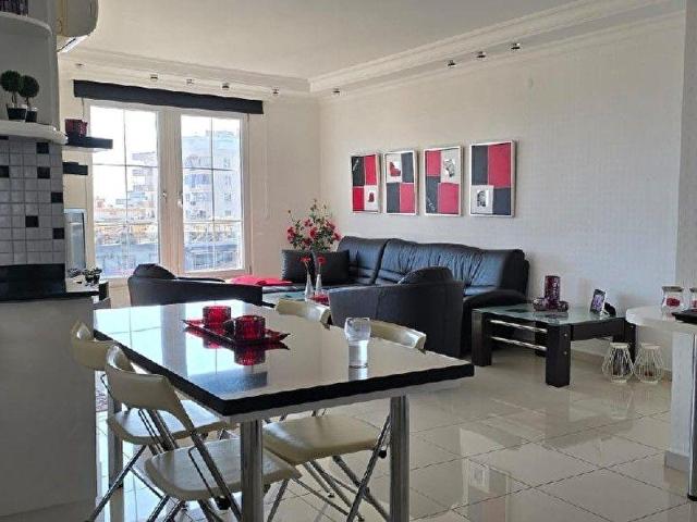 Alanya Mahmutlar cadde üstü deniz manzaralı geniş satılık 2+1 daire