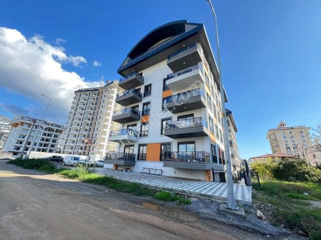 Alanya Mahmutlar’da Merkezi Lokasyonda 1+1 Sıfır Satılık Daire