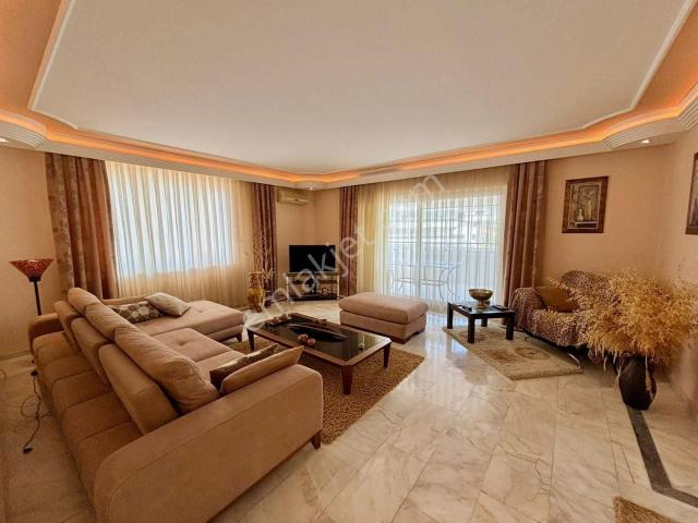 Alanya Mahmutlar’da Denize 300 M Full Eşyalı Geniş 2+1 Satılık Daire
