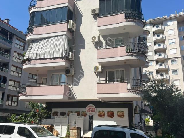 Alanya Mahmutlar Da Satılık 2+1geniş Daire Merkezi Yerde