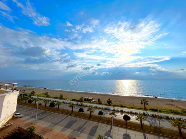 Alanya Mahmutlar Denize Sıfır Deniz Manzaralı Dubleks 4+1 Satılık Daire