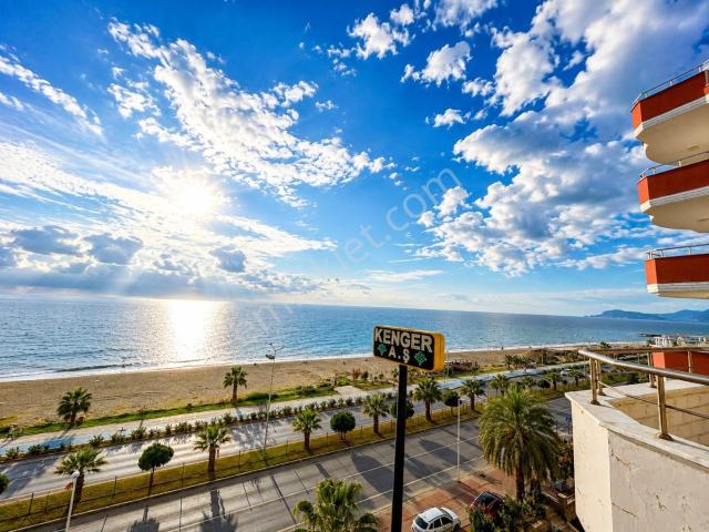 Alanya Mahmutlar Denize Sıfır Deniz Manzaralı Dubleks 4+1 Satılık Daire