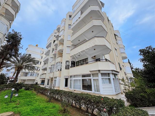 Alanya Mahmutlar 2+1 125m2 Ayrı Mutfak Site İçerisinde
