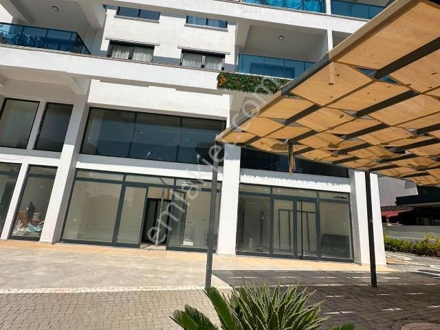 Alanya / Mahmutlarda 3 Katlı 160 M2 Geniş Kiralık Dükkan