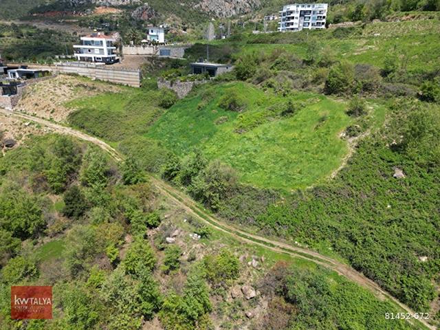 ALANYA MAHMUTLAR'DA DENİZ VE KALE MANZARALI SATILIK 520 M2 ARSA