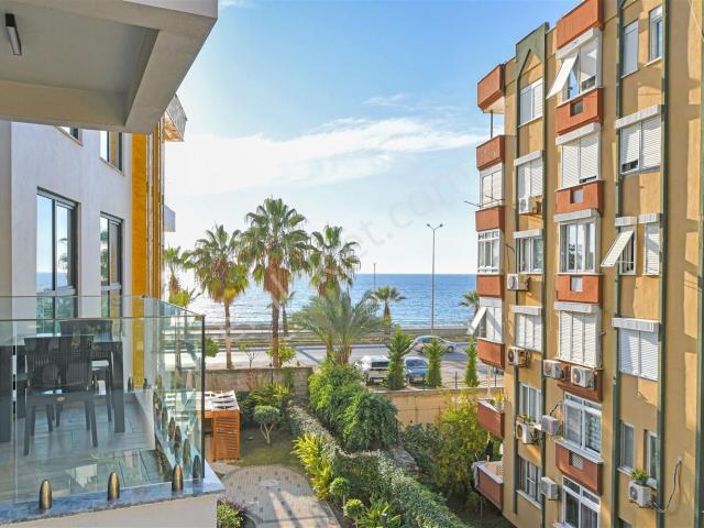 Alanya Mahmutlar'da Deniz Manzaralı, Eşyalı 1+1 Satılık Daire