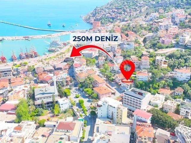 Alanya Merkez Çarşıda Denize 250 M Ayrı Mutfaklı 1+1 75m2