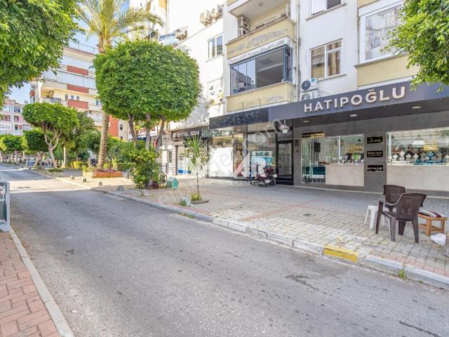 Alanya Merkez Şekerhane’de 25 M² Kiralık İşyeri / Dükkan