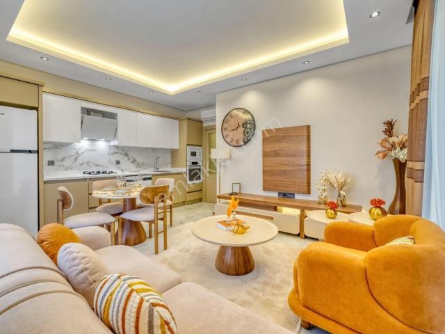 Alanya Merkez Güllerpınarı’nda Sosyal Alanlı Sitede 2+1 Satılık Daire