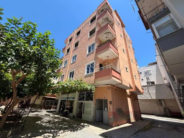 Alanya Merkez'de Denize Yakın 1+1 Ayrı Mutfaklı 75 M2 Boş Daire