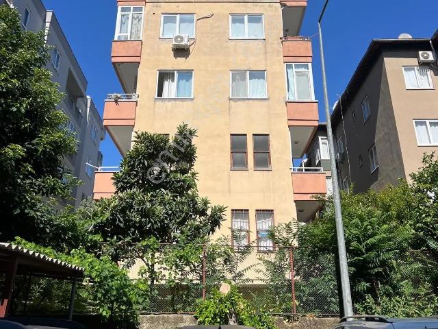 Alanya Merkez'de Nüfus Civarı 2+1 Ayrı Mutfak Kiralık Daire