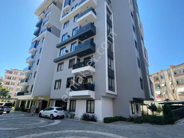 Alanya Merkezde Sosyal Donatılı Şık 2+1 Daire