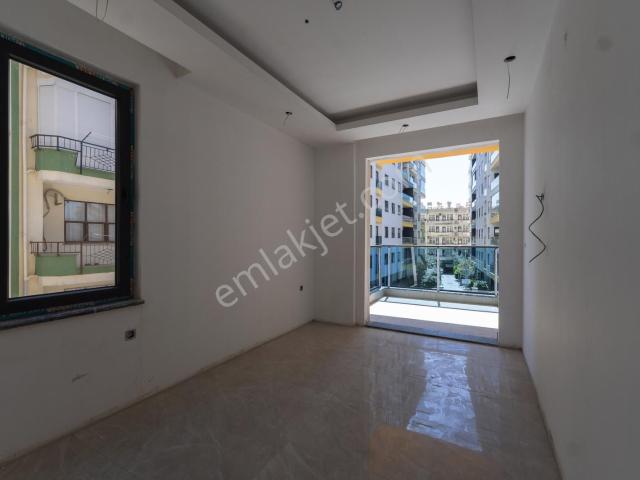 Alanya Merkezde Prestijli Projede Satılık 2+1 Lüks Daire
