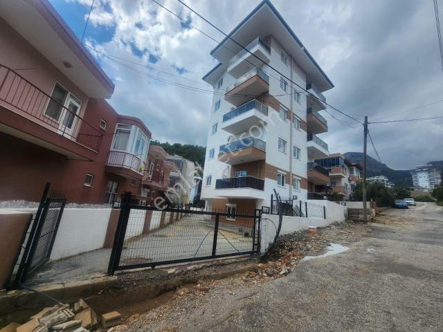 Alanya Çıplaklı'da Satılık Sıfır 2+1 Amerikan Mutfak 70m2 Daire