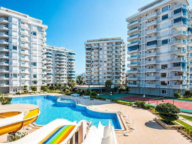 Alanya Tosmur'da Denize Sıfır Full Aktiviteli Sitede 3+1 Satılık Daire