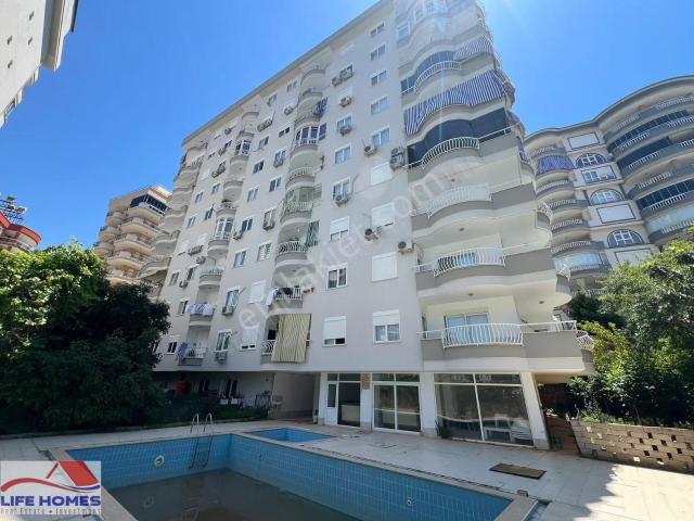 Alanya Tosmur'da Eşyalı Kiralık 2+1 Daire, Havuz Manzaralı