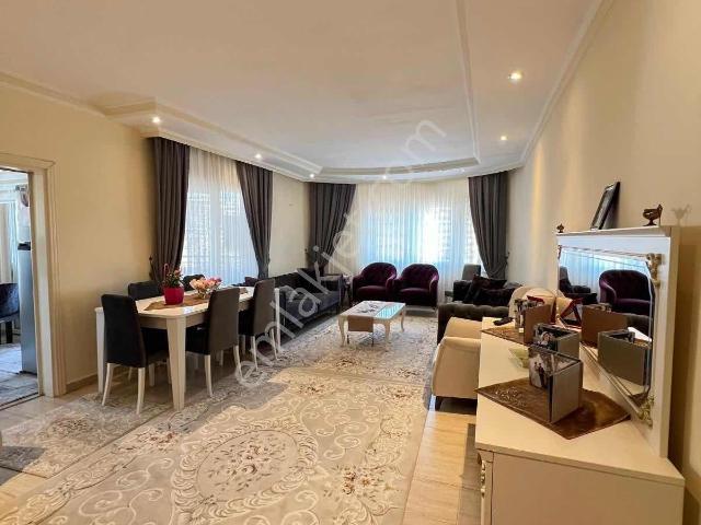 Alanya Tosmurda Satılık Site İçerisinde 8.kat 2+1 130 M2 Daire