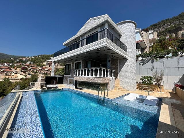 ALANYA TEPE 4+1 750M2 EŞYALI,HAVUZLU,MÜSTAKİL,LÜKS,KALE MANZARALI