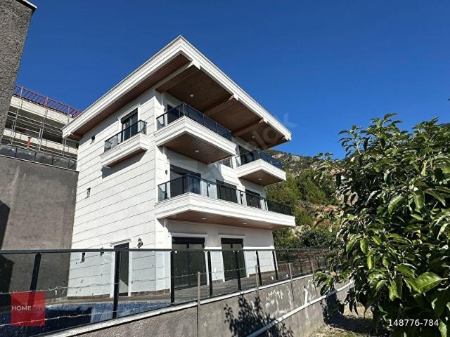 ALANYA TEPE 3+2 450M2 MÜSTAKİLL TRİPLEKS PANORAMİK DENİZ MANZARA