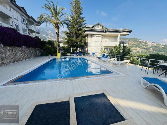 Alanya Tepe Mah De Site İçin Havuzlu Bahçe Dubleksi 3+1 180m2