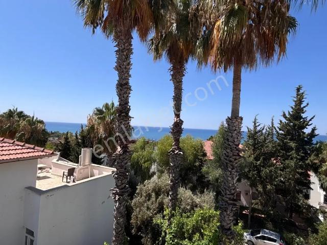 Alanya Türkler’de Denize Yürüme Mesafesinde Satılık 3+1 Villa