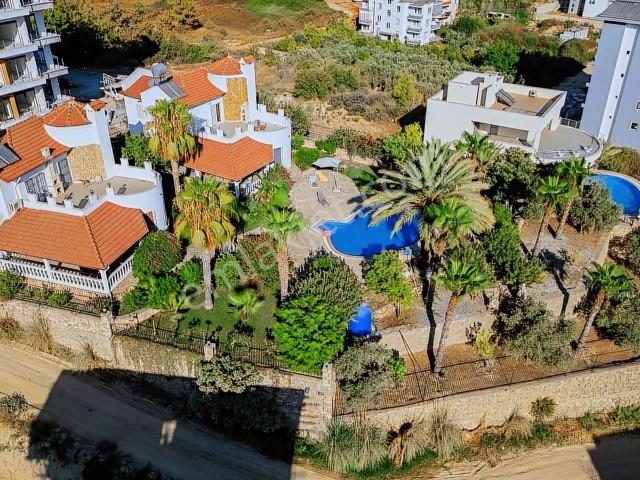 Alanya'da 2 Adet Müstakil Satılık Villa Arsa Olarak 1 Emsal