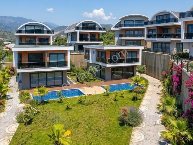 Alanya/kargıcak Lüks Modern 3+1 Özel Havuzlu Satılık Villa
